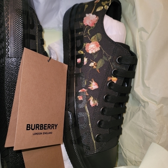 Burberry Unisex Larkhall Rose-Print Canvas Sneakers - Black NWT Size 12 - Picture 9 of 11